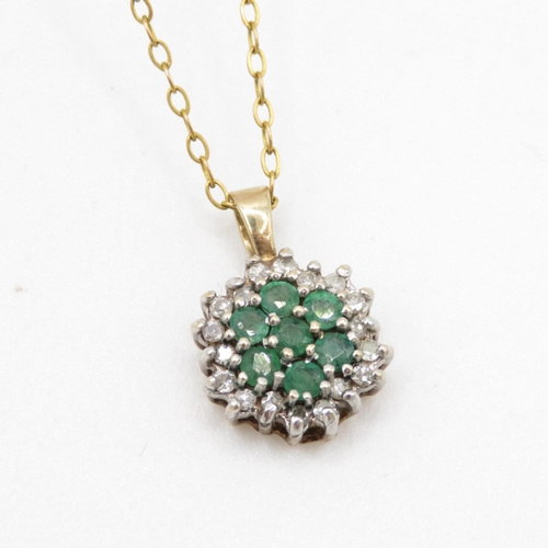 547 - 9ct gold emerald and diamond pendant on chain (1.9g) Size