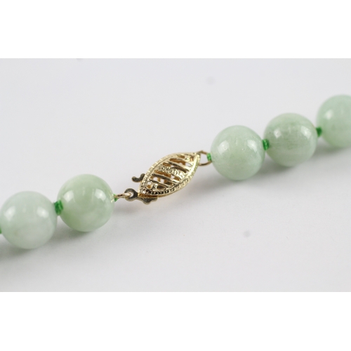 22 - 14ct gold cultured pearl and jade gold clasp necklace (59.6g) Size