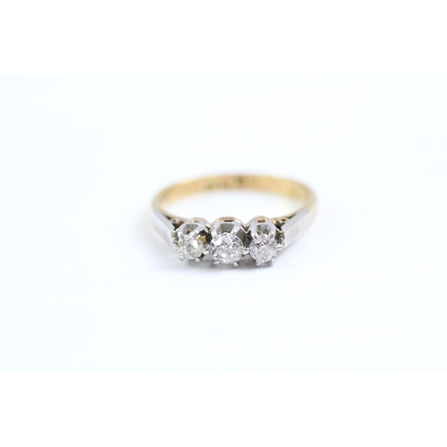 26 - 18ct gold three stone diamond ring (2.8g) Size K