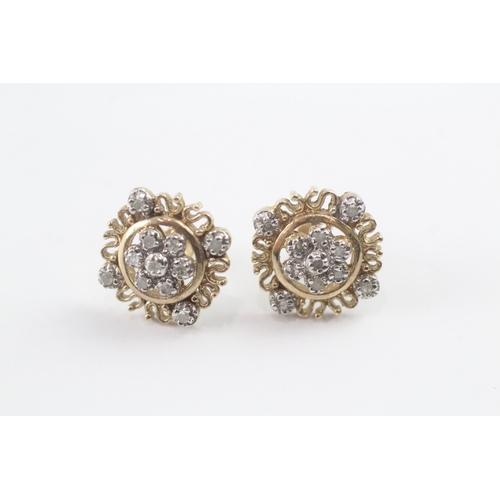 28 - 9ct gold diamond patterned stud earrings (4.4g) Size