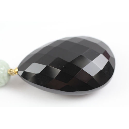 36 - 14ct gold onyx and jade pendant (15g) Size