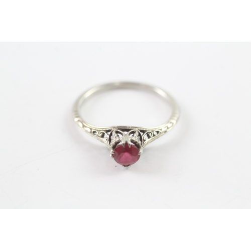 38 - 18ct white gold pink gemstone single stone ring (2.3g) Size M 1/2