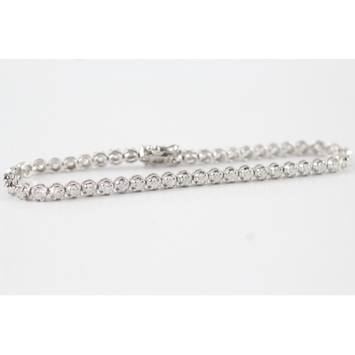 5 - 18ct white gold diamond tennis bracelet (9.8g) Size