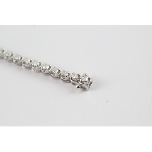 5 - 18ct white gold diamond tennis bracelet (9.8g) Size