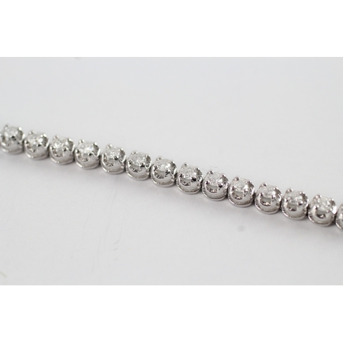 5 - 18ct white gold diamond tennis bracelet (9.8g) Size