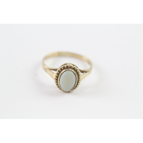 546 - 9ct gold opal cabochon ring (1.6g) Size I 1/2