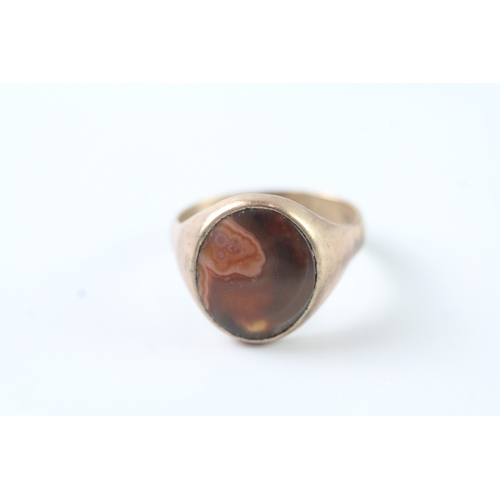 64 - 9ct gold vintage agate signet ring (6.4g) Size U