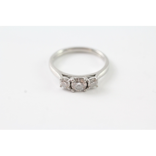 7 - .950 platinum diamond trilogy ring (4.5g) Size M 1/2