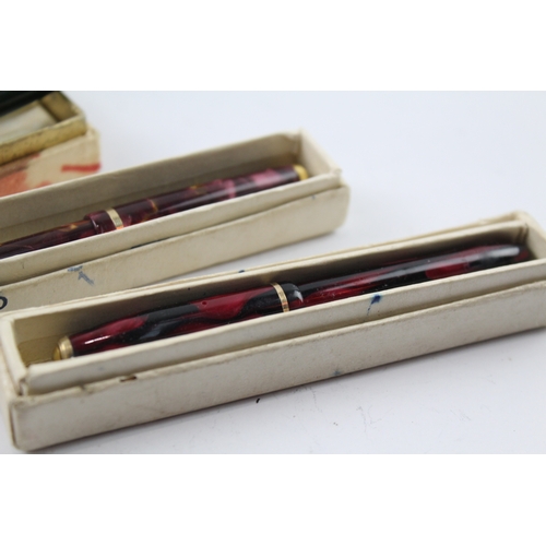 471 - 3 x Vintage Conway Stewart Fountain Pens w/ 14ct Nibs Writing Inc Dinkie, 550