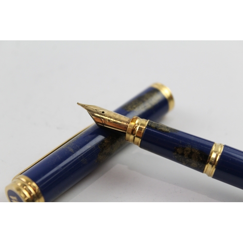 479 - Waterman Navy Lacquer Fountain Pen w/ 18ct Gold Nib WRITING