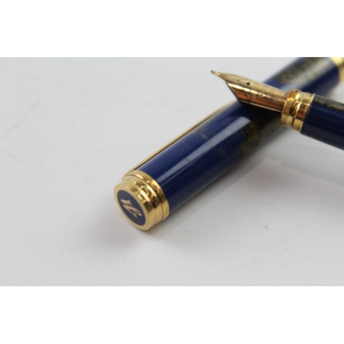 479 - Waterman Navy Lacquer Fountain Pen w/ 18ct Gold Nib WRITING