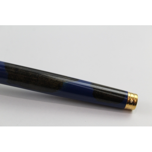 479 - Waterman Navy Lacquer Fountain Pen w/ 18ct Gold Nib WRITING