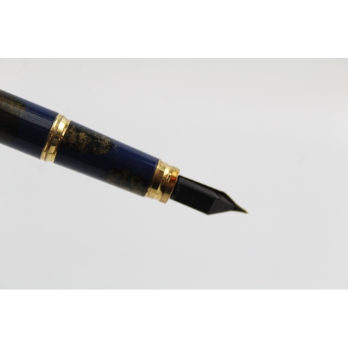 479 - Waterman Navy Lacquer Fountain Pen w/ 18ct Gold Nib WRITING