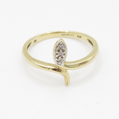 107 - 9ct gold diamond snake ring (1.8g) Size P