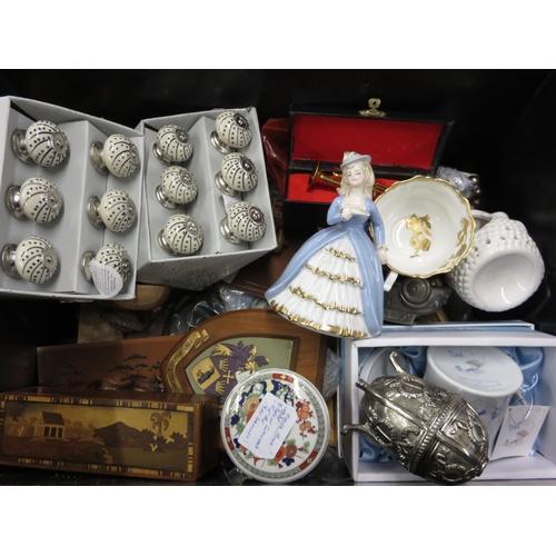 118 - Collection of Mixed Vintage Ornaments