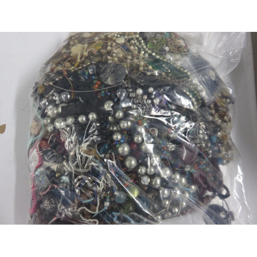 210 - 10kg Unsorted Costume Jewellery