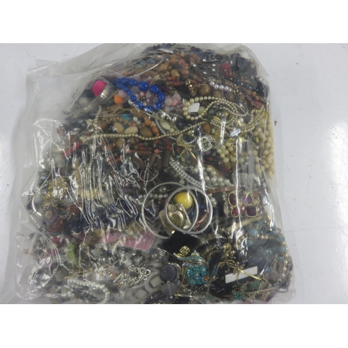 221 - 10kg Unsorted Costume Jewellery