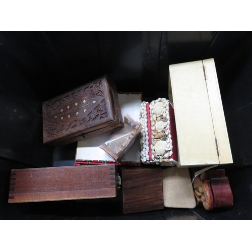 386 - Collection of Vintage Boxes