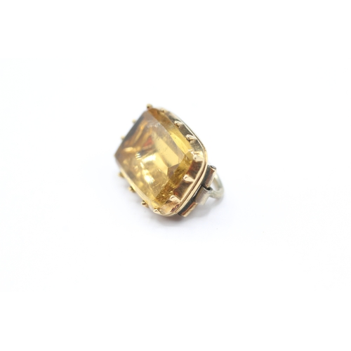 103 - 9ct gold antique foiled back citrine brooch (2.7g)