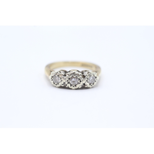 108 - 9ct gold three stone diamond ring (3.1g) Size J