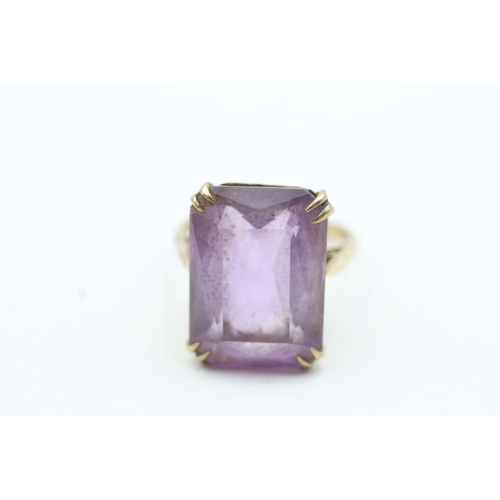 153 - 9ct gold amethyst cocktail ring (5.5g) Size O