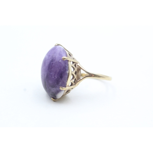 155 - 9ct gold purple gemstone ring (5.8g) Size L