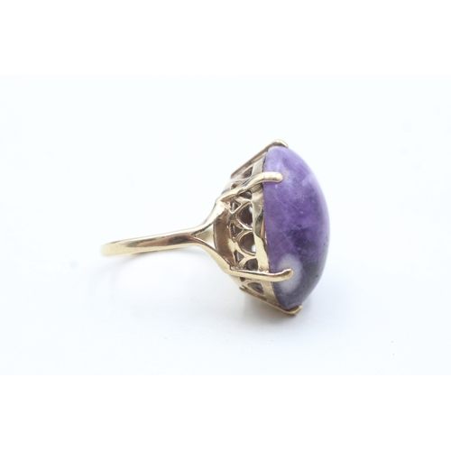 155 - 9ct gold purple gemstone ring (5.8g) Size L