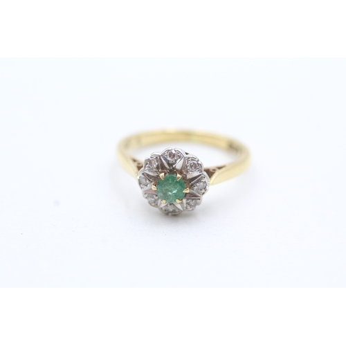 164 - 18ct gold vintage emerald & diamond cluster ring (3.5g) Size L