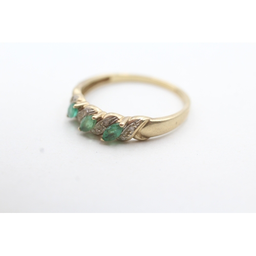 165 - 9ct gold diamond and green gemstone ring (2.2g) Size U