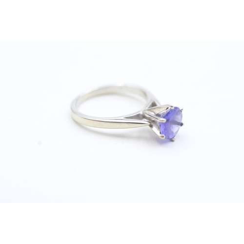 172 - 14ct gold tanzanite set solitaire ring (3g) Size I 1/2