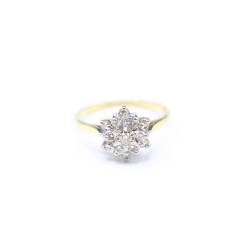 188 - 18ct gold diamond floral cluster ring (3.7g) Size O