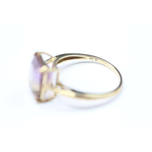 192 - 9ct gold and ametrine claw set ring (2.4g) Size P 1/2