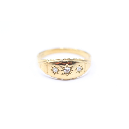 195 - 18ct gold diamond star set trilogy ring (3.5g) Size R