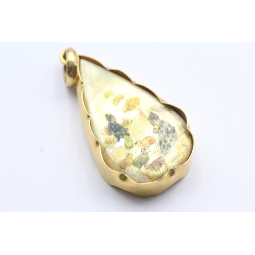 2 - 18ct gold Persian hand painted mother of pearl pendant (12.1g)