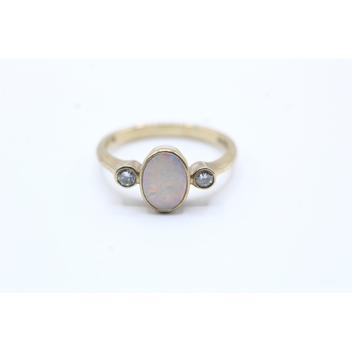 20 - 9ct gold centre opal and diamond ring (2.4g) Size M 1/2