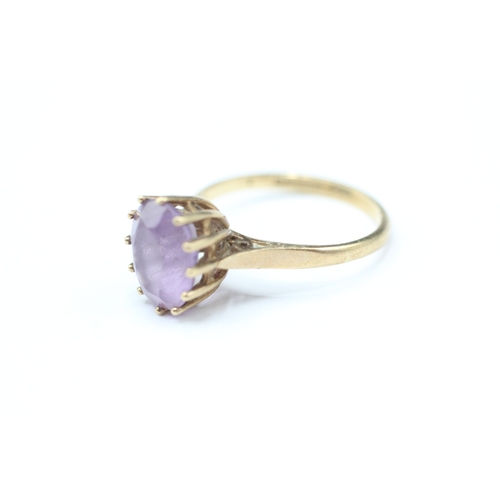 209 - 9ct gold amethyst single stone ring (2.4g) Size M