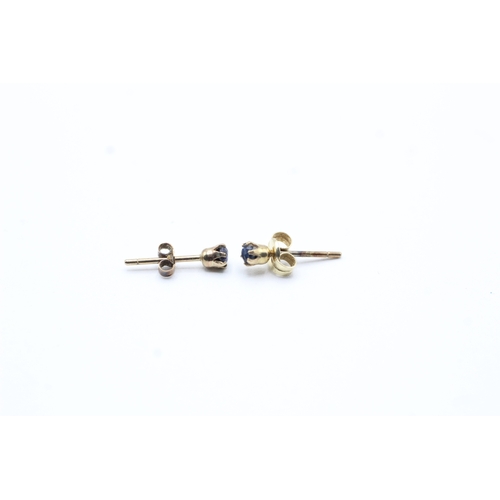 212 - 9ct gold sapphire stud earrings (0.3g)