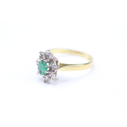 214 - 18ct gold emerald & diamond cluster ring (3.6g) Size M