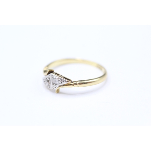 219 - 18ct gold diamond twin stone ring (2.3g) Size O