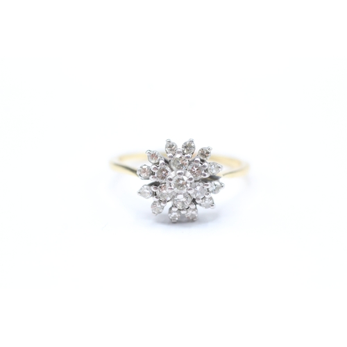 222 - 18ct gold diamond floral cluster ring (3g) Size N