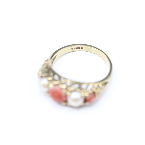 226 - 9ct gold coral and cultured pearl ring (3.2g) Size M