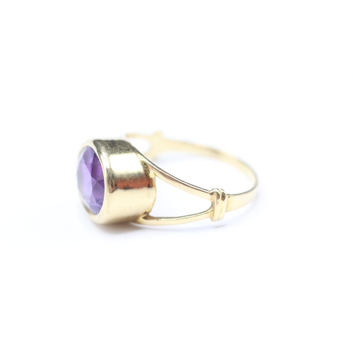 231 - 18ct gold amethyst single stone ring (4.2g) Size P