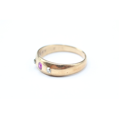 233 - 18ct rose gold ruby and diamond set trilogy ring (3.4g) Size N 1/2