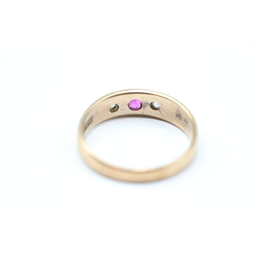 233 - 18ct rose gold ruby and diamond set trilogy ring (3.4g) Size N 1/2