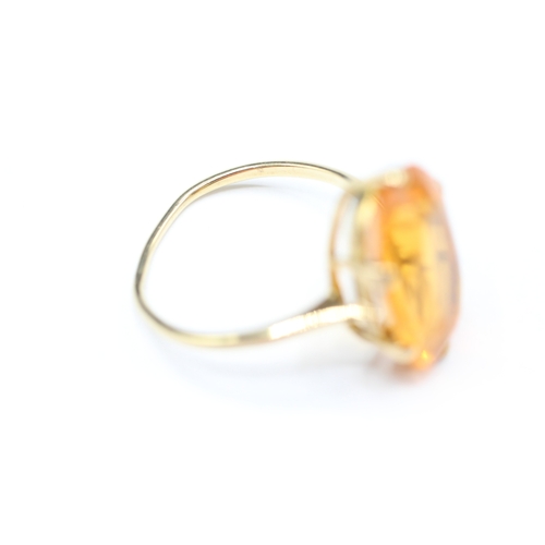 236 - 9ct gold orange gemstone cocktail ring (2.9g) Size O