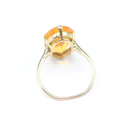 236 - 9ct gold orange gemstone cocktail ring (2.9g) Size O