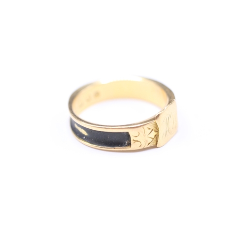 237 - 18ct gold antique mourning ring - as seen (3.8g)