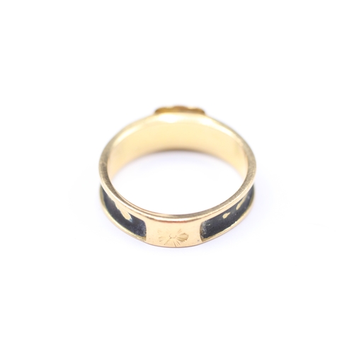 237 - 18ct gold antique mourning ring - as seen (3.8g)