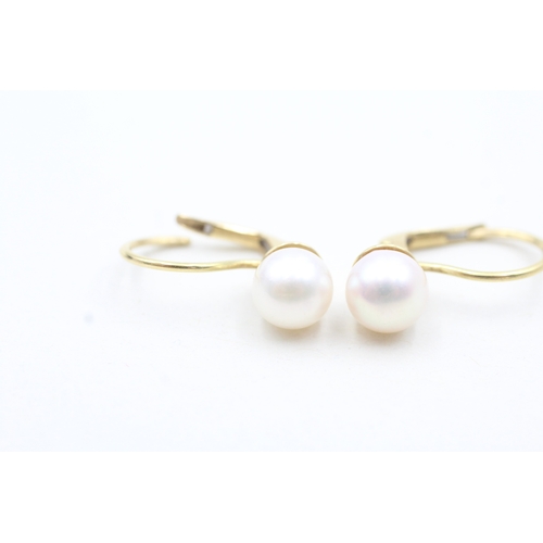 37 - 18ct gold cultured pearl set leverback earrings (2.5g)