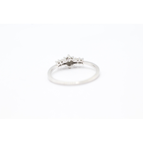 42 - 9ct gold and diamond claw set ring (1.7g) Size P